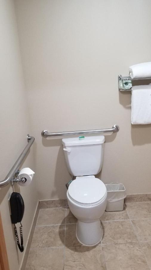 Cobblestone Inn & Suites - Lake View エクステリア 写真