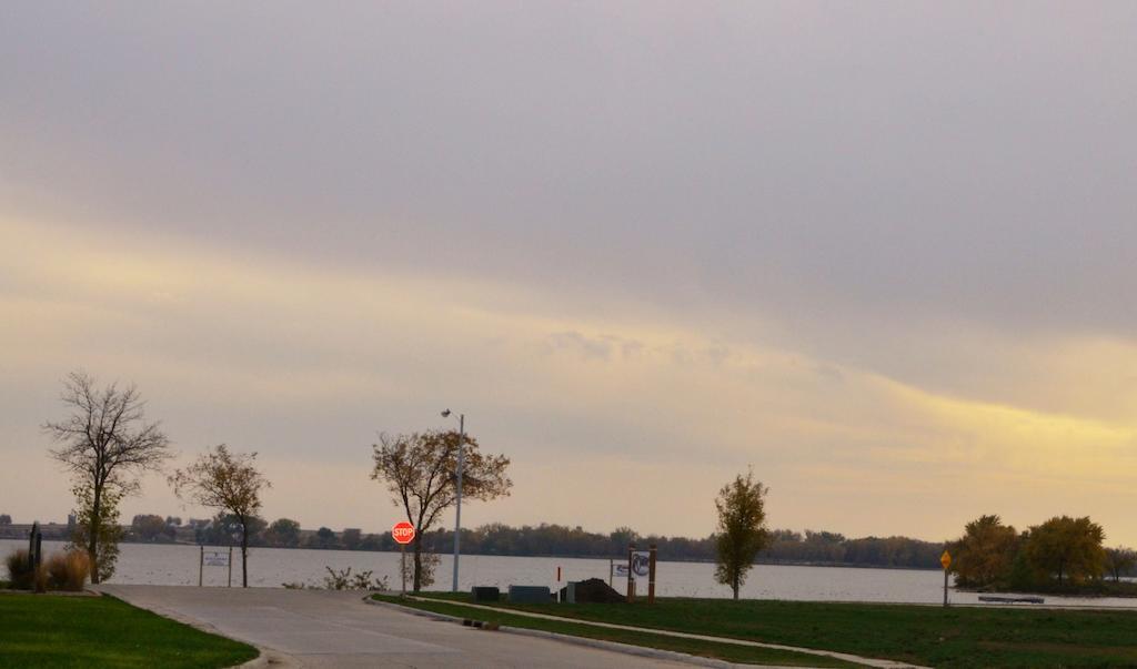 Cobblestone Inn & Suites - Lake View エクステリア 写真