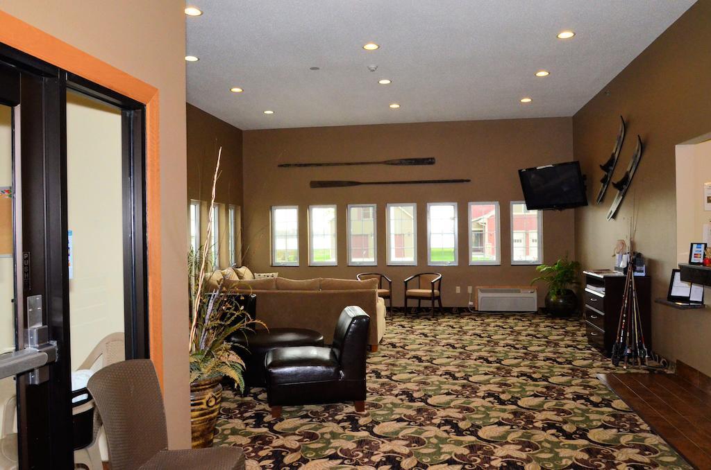 Cobblestone Inn & Suites - Lake View エクステリア 写真